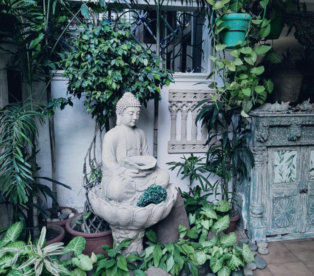 On The House Boutique B&B New Delhi Bagian luar foto